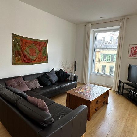 Comfy Two Bedroom Apartment Right In The City Centre グラスゴー エクステリア 写真