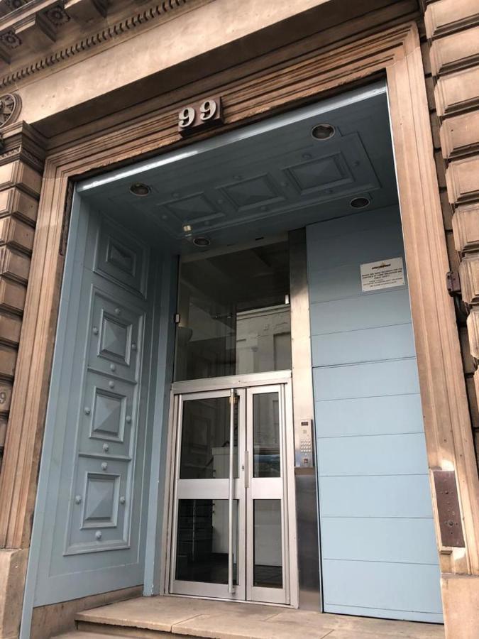 Comfy Two Bedroom Apartment Right In The City Centre グラスゴー エクステリア 写真